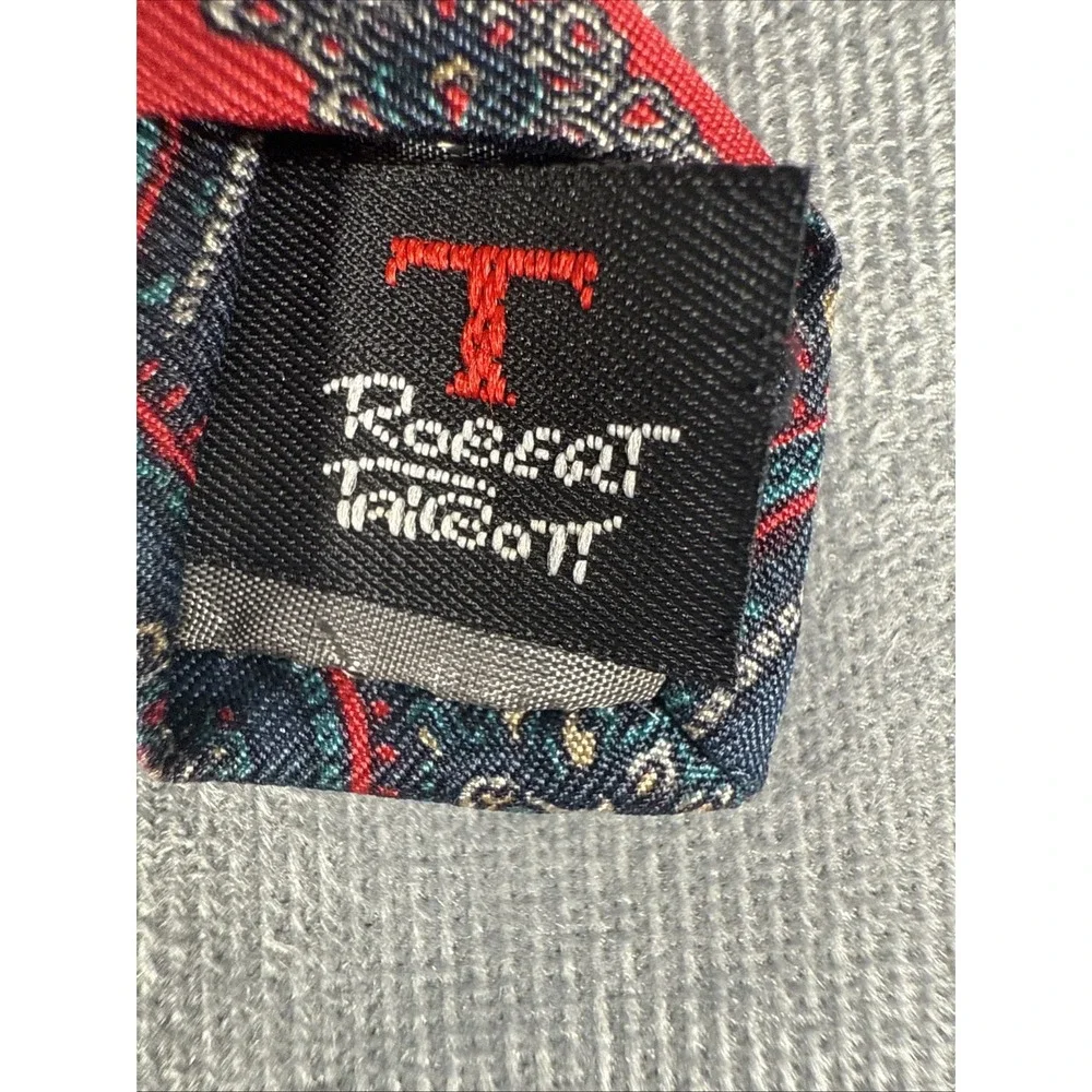 Vintage Hand Sewn Robert Talbott Wilmington Country Store Silk Tie‎ Red Paisley
